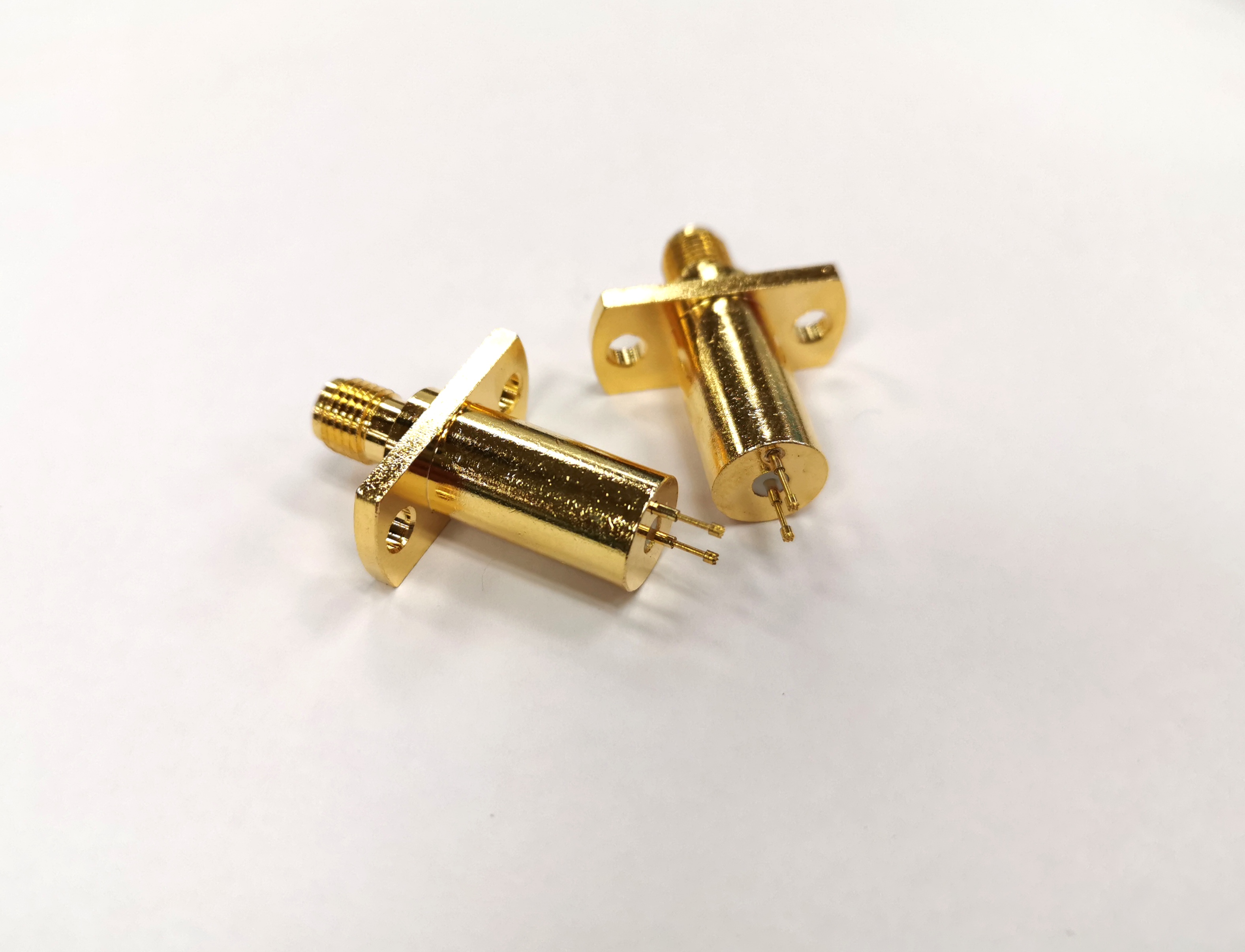 高頻測(cè)試探針與普通測(cè)試探針的區(qū)別 alt=